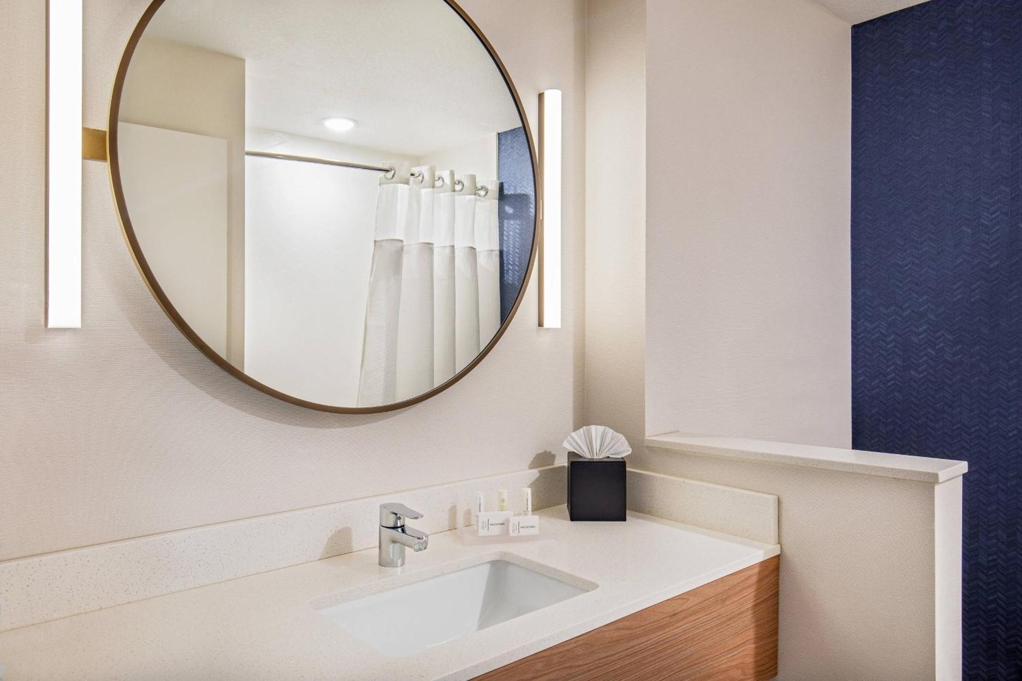 Fairfield Inn & Suites By Marriott Mcpherson Ngoại thất bức ảnh