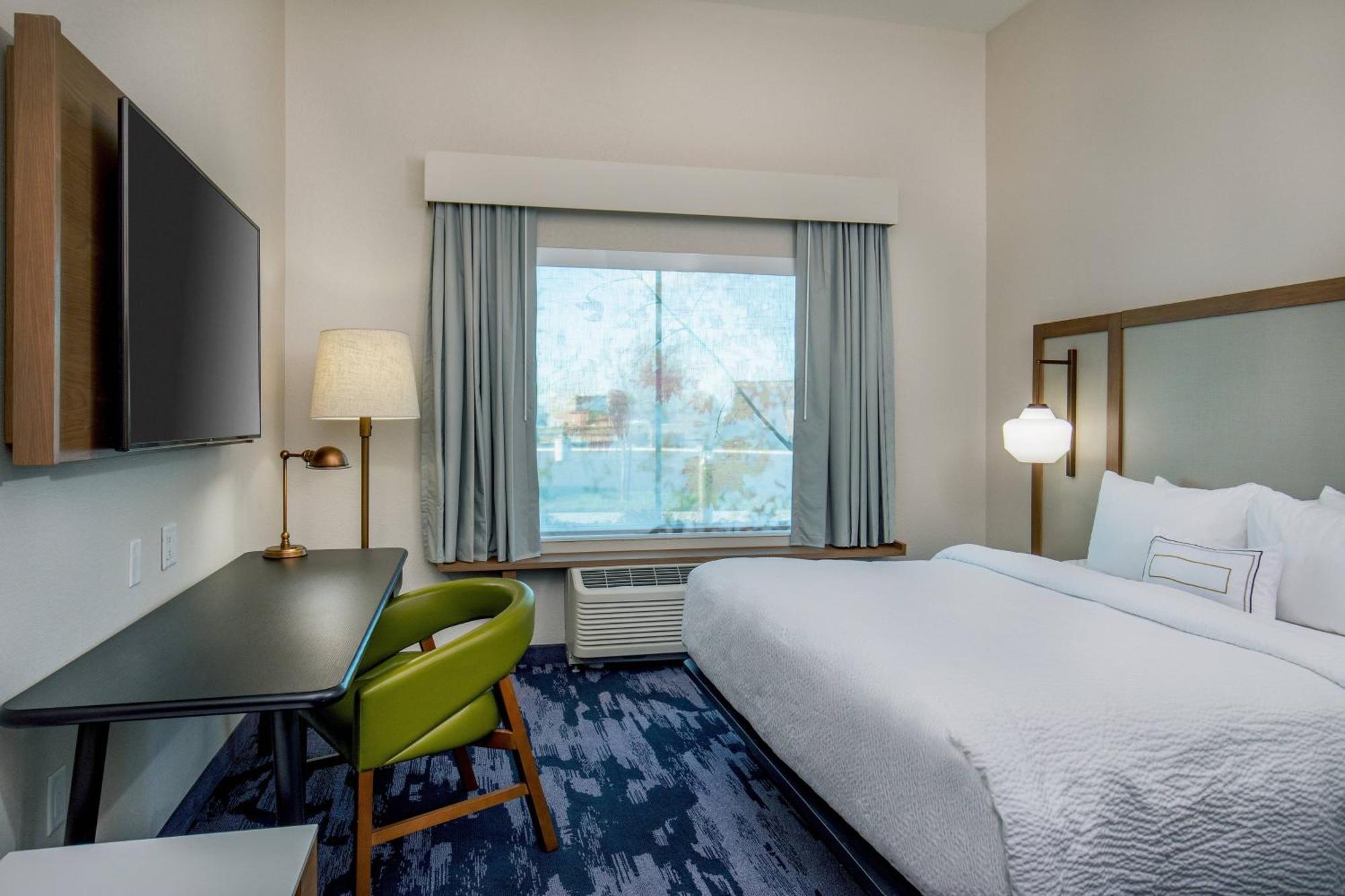 Fairfield Inn & Suites By Marriott Mcpherson Ngoại thất bức ảnh