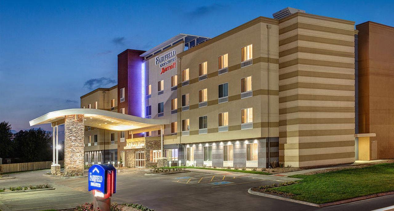 Fairfield Inn & Suites By Marriott Mcpherson Ngoại thất bức ảnh